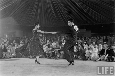 what is mambo music: the rhythm of Latin dance in the 1940s and 50s